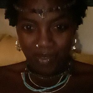 Meet your Posher, Gletsa